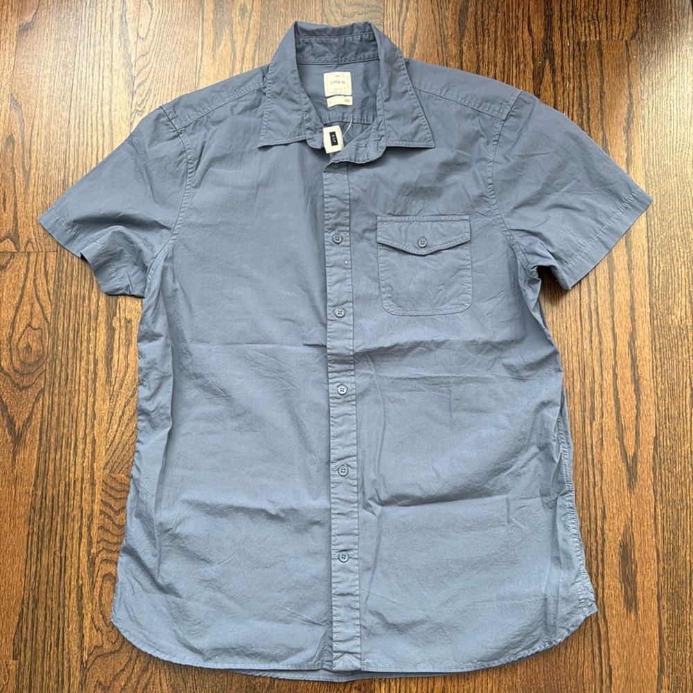 Gap short sleeve blue button up size large